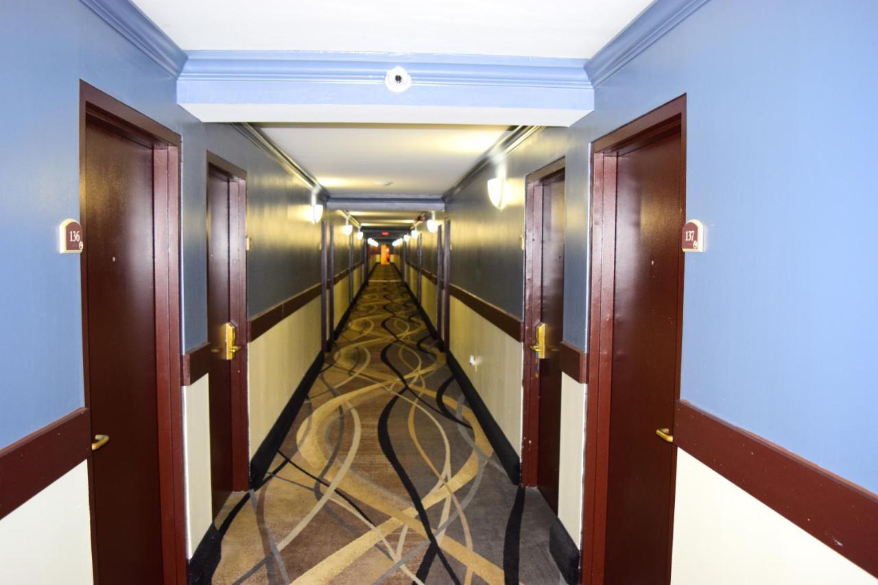 Days Inn By Wyndham Rock Falls Buitenkant foto